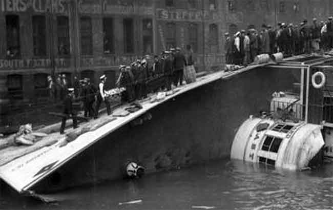 تاریخ جهان : واژگونی کشتی مسافربری شیکاگو ، فاجعۀ ایستلند