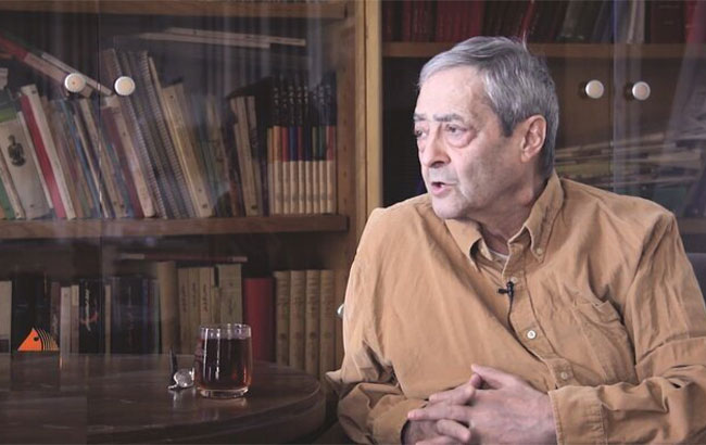 بازگشت استاد احمدرضا احمدی به خانه